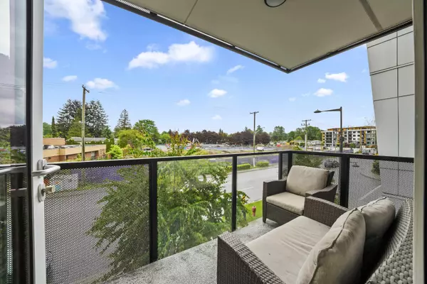 North Vancouver, BC V7J 0C9,1496 Charlotte RD #208