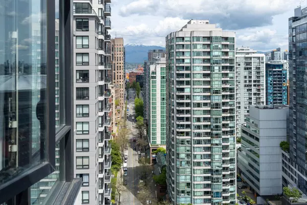Vancouver, BC V6B 1T2,977 Mainland ST #2506