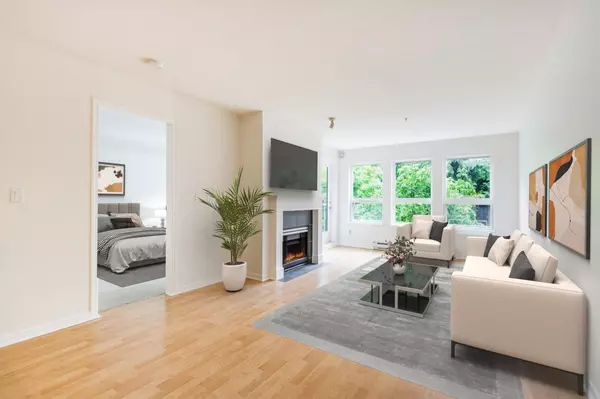 Surrey, BC V3R 0W2,9668 148 ST #209