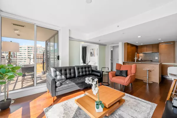 565 Smithe ST #804,  Vancouver,  BC V6B 0E4