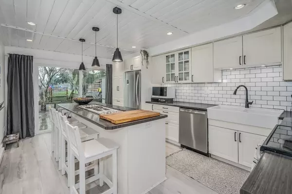 Delta, BC V4K 2G5,4841 Central AVE #7