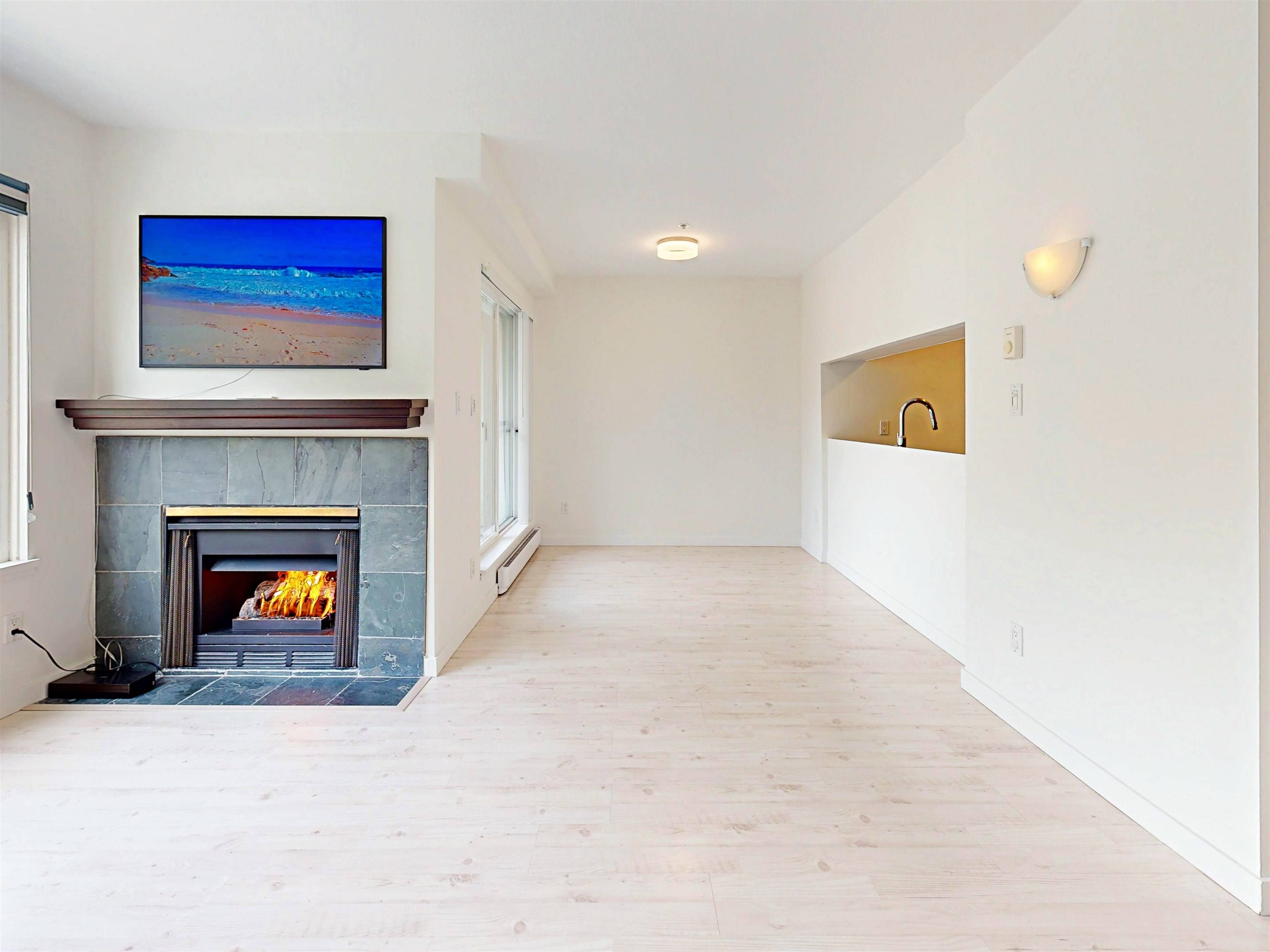 Vancouver, BC V6G 1W9,1554 Burnaby ST #205