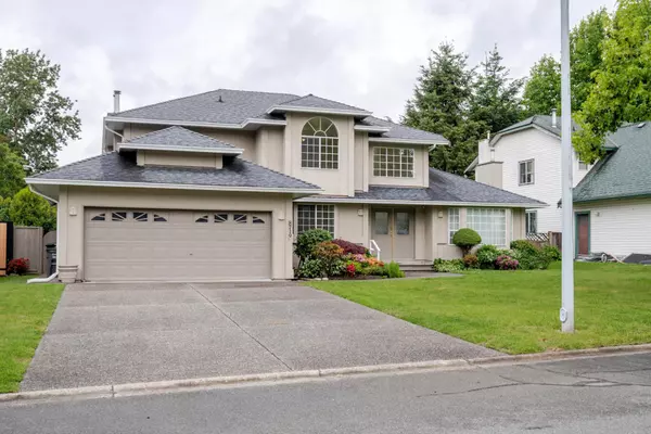 8719 140b ST, Surrey, BC V3W 0V9