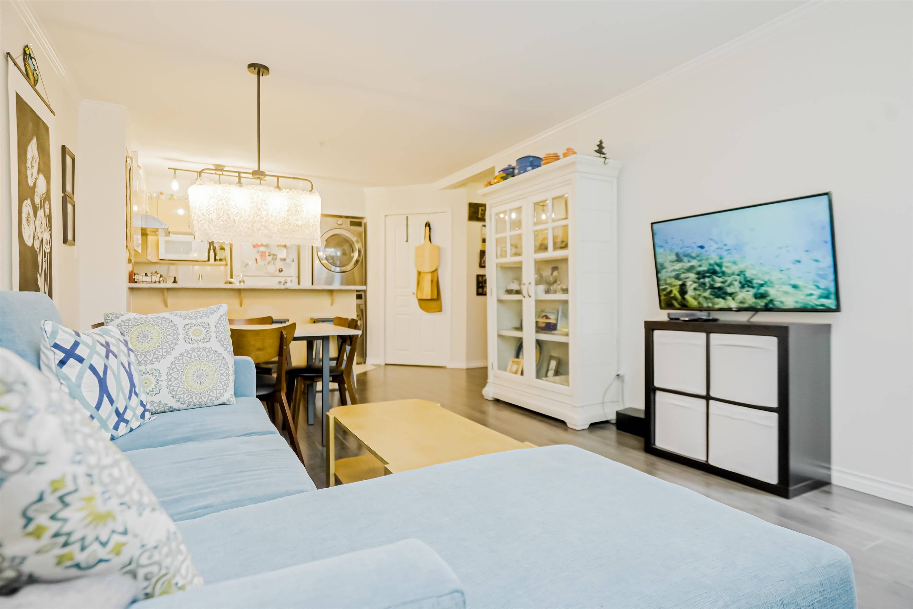 Vancouver, BC V5R 6E5,4989 Duchess ST #303