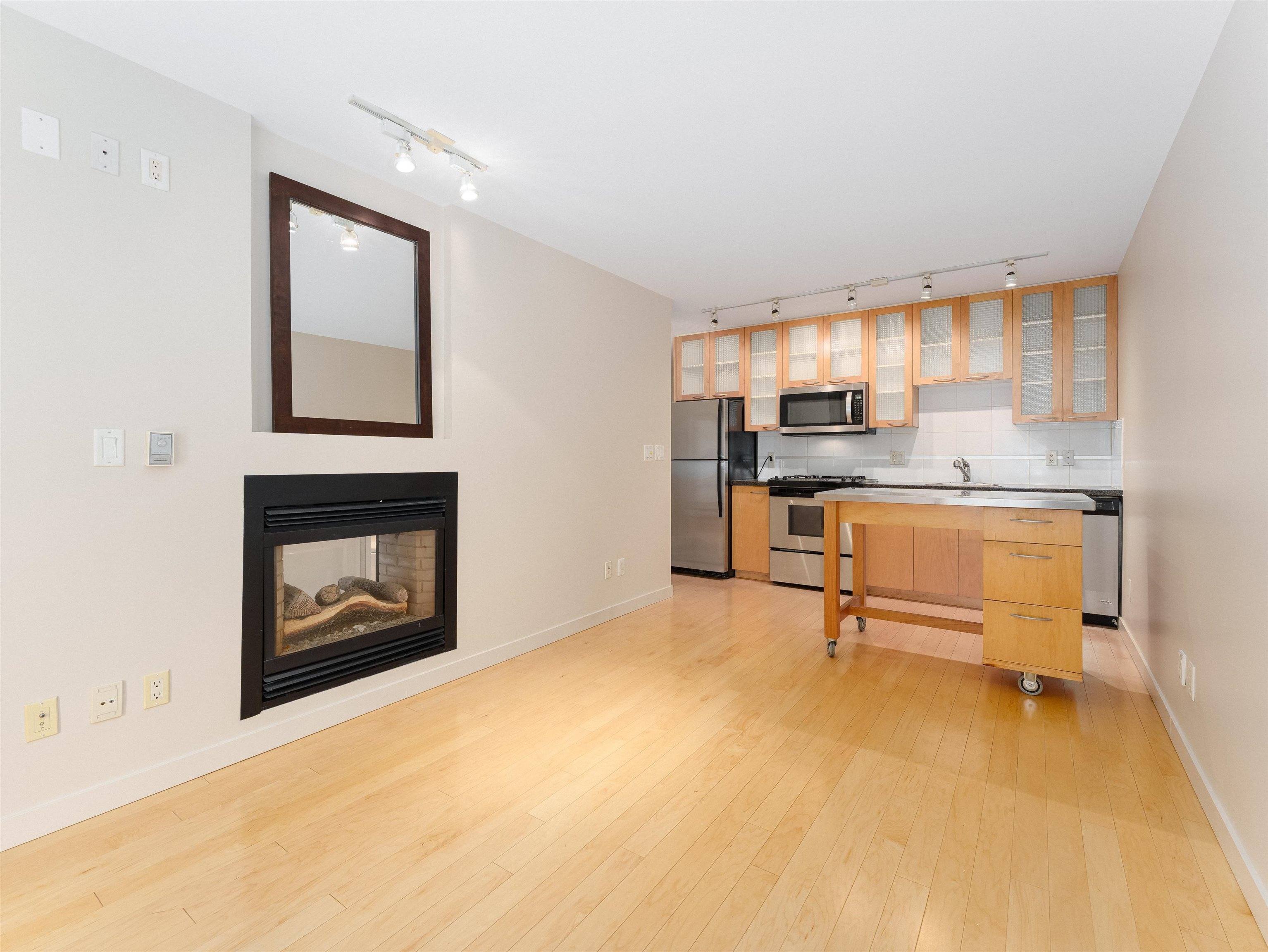 Vancouver, BC V6B 1A8,969 Richards ST #1101