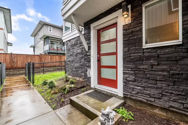 Chilliwack, BC V2P 0G7,8413 Midtown WAY #98