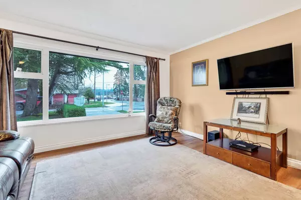 Surrey, BC V3S 4C1,6143 175b ST