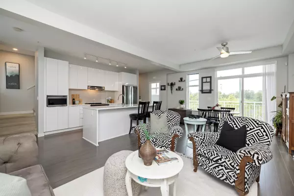 Maple Ridge, BC V2X 4K9,11295 Pazarena PL #2403