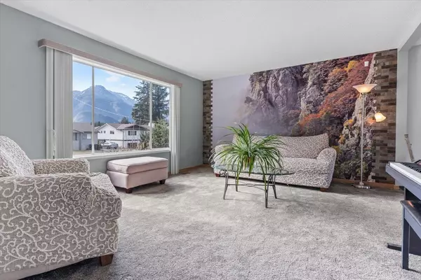 Hope, BC V0X 1L0,577 Rupert ST