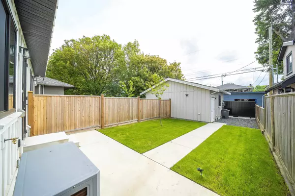 Vancouver, BC V5V 4Z3,4720 Henry ST