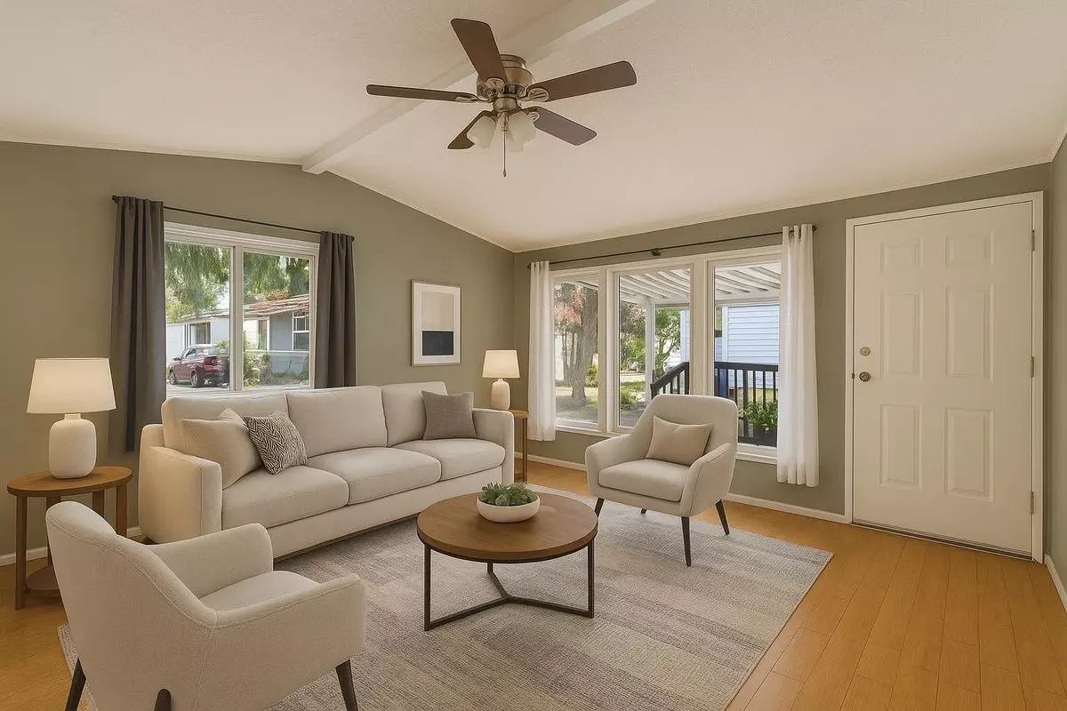 Coquitlam, BC V3K 6L4,145 King Edward ST #72