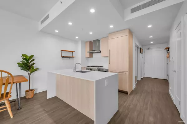 Burnaby, BC V5C 0M1,2311 Beta AVE #1009