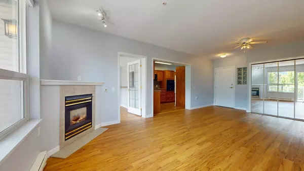 Squamish, BC V0N 3G0,1203 Pemberton AVE #201