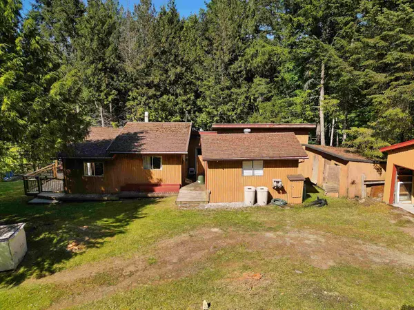 Mayne Island, BC V0N 2J1,212 Cherry Tree LN