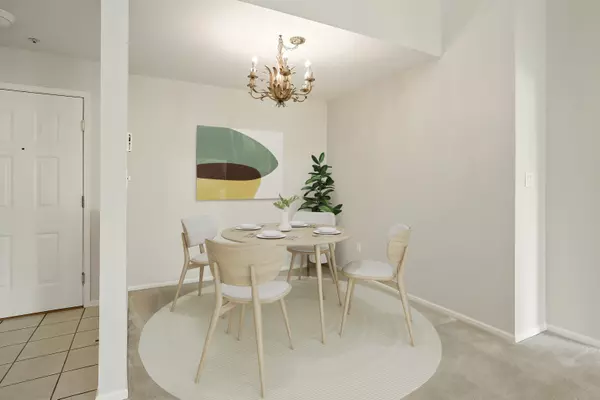 White Rock, BC V4B 5K1,1575 Best ST #401