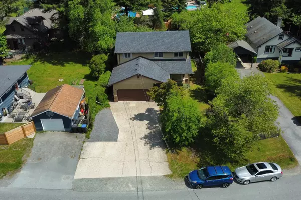 Squamish, BC V0N 3G0,41766 Cottonwood RD