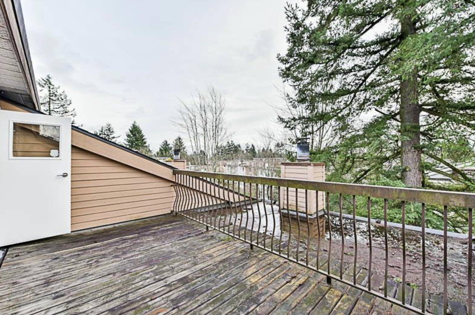 Surrey, BC V3W 7Z4,13316 71b AVE #207