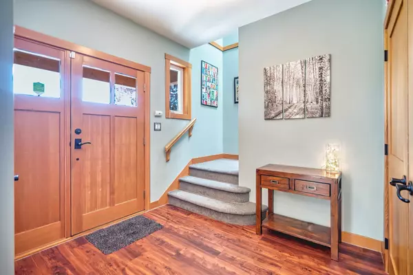 Gibsons, BC V0N 1V9,858 Aurora WAY