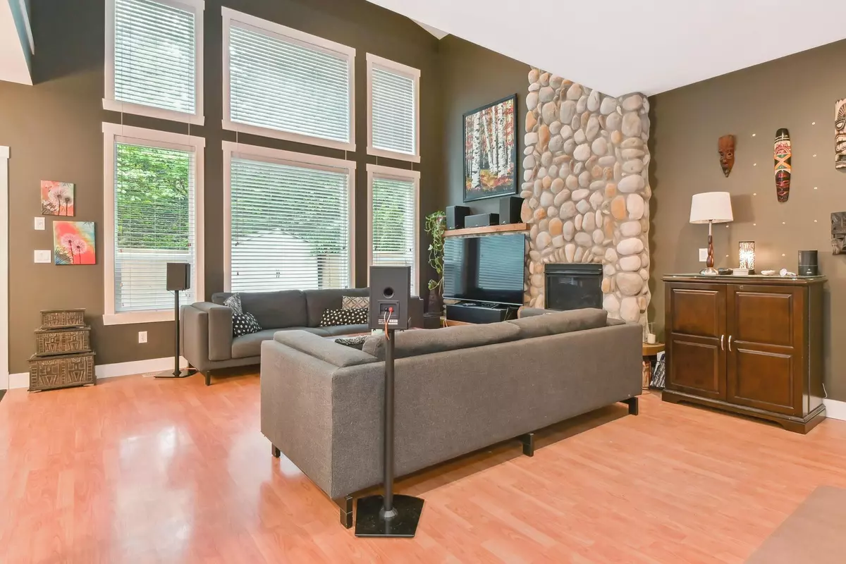 Maple Ridge, BC V2W 2C7,10339 243 ST