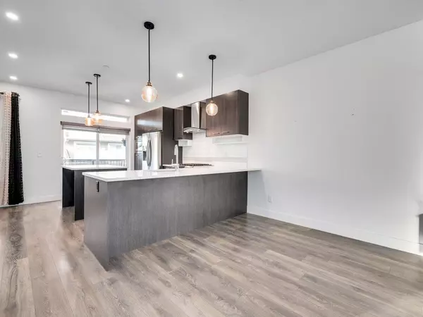Tsawwassen, BC V4M 0B8,1816 Osprey DR #224