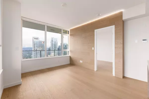 Burnaby, BC V5H 0H8,6383 Mckay AVE #3307