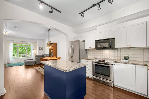 New Westminster, BC V3L 5W1,600 Park CRES #227