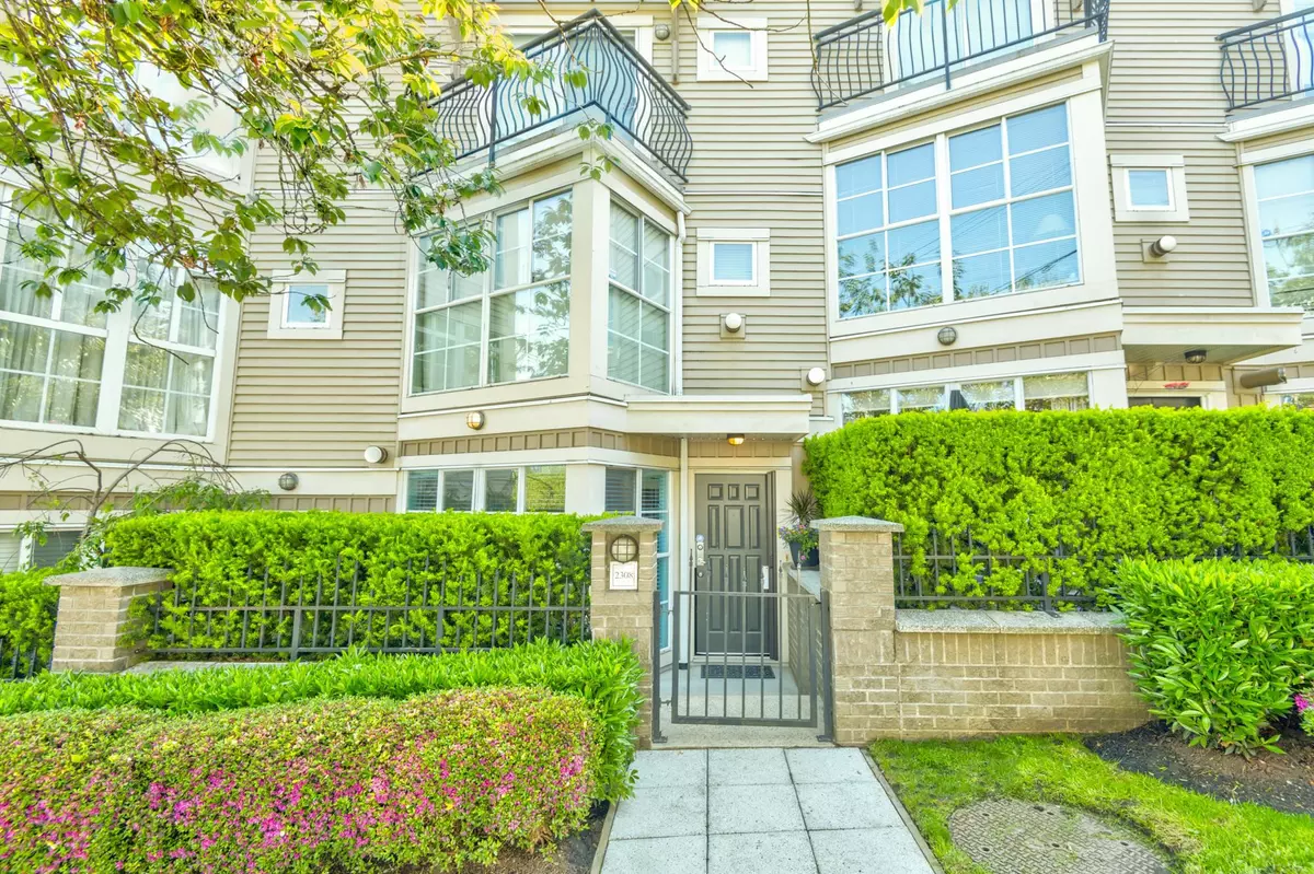 Vancouver, BC V5Z 4R6,2308 Heather ST
