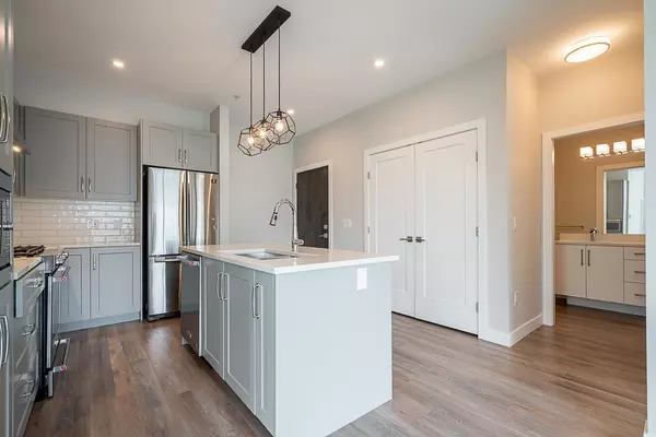 Surrey, BC V3Z 1H3,15436 31 AVE #507