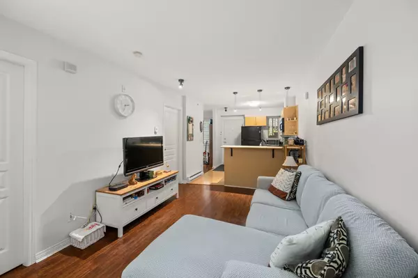 Coquitlam, BC V3K 7A5,528 Rochester AVE #225