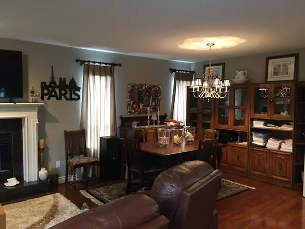 Surrey, BC V4A 4Z1,1187 King George BLVD
