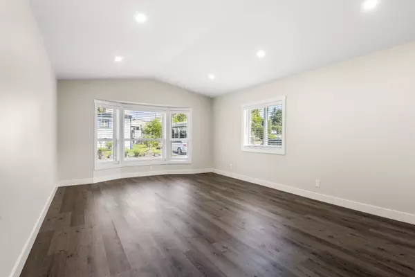 Chilliwack, BC V2R 5Y4,44565 Monte Vista DR #3