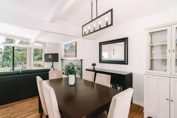 Port Coquitlam, BC V3B 1R3,1058 Glade CT