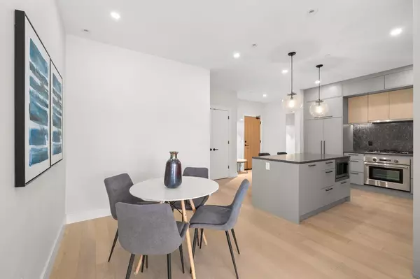 Langley, BC V3A 0N2,20416 Park AVE #210