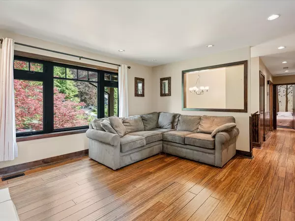 Squamish, BC V0N 1T0,40629 Perth DR