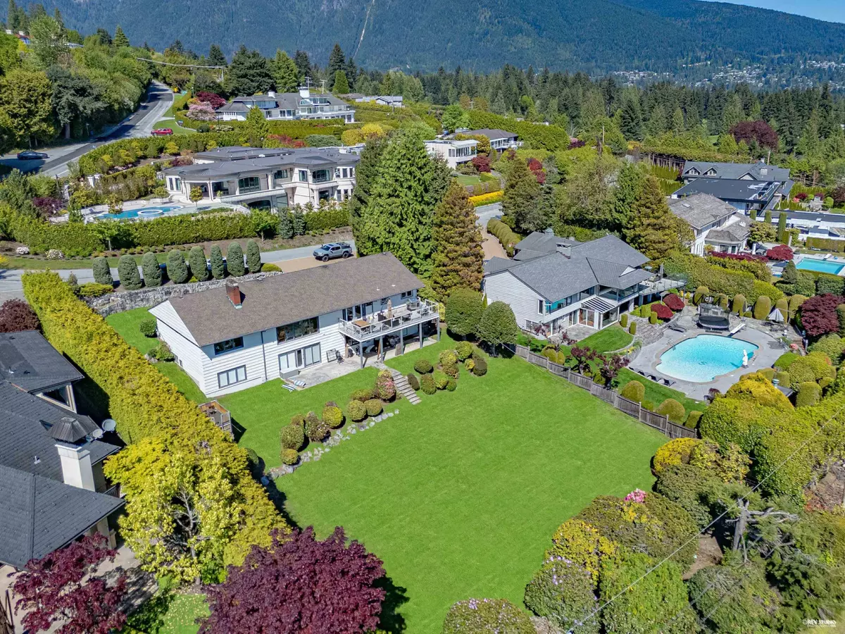 West Vancouver, BC V7S 1R6,820 Knockmaroon RD