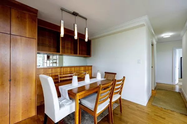 North Vancouver, BC V7M 3C9,114 W Keith RD #403