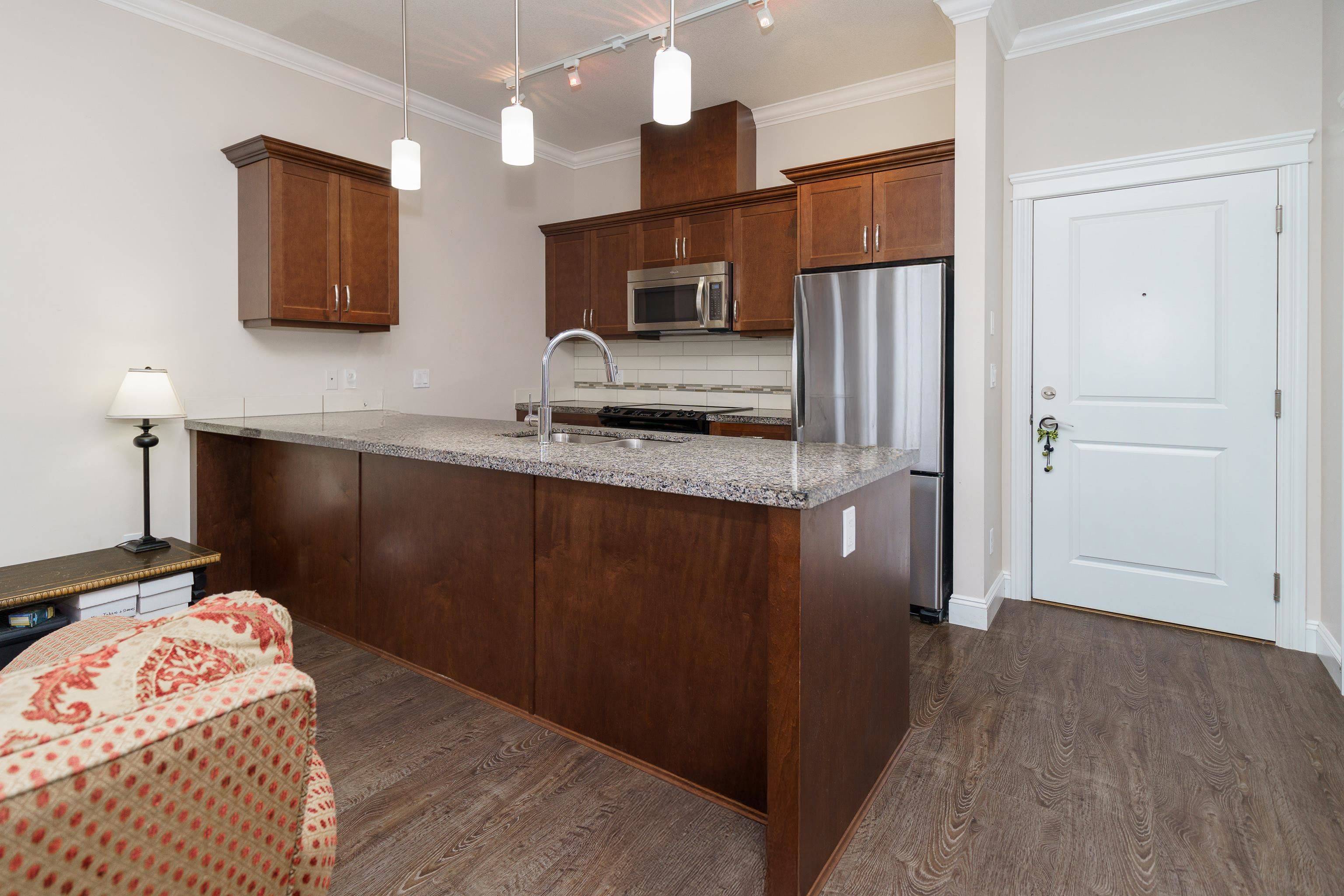 Maple Ridge, BC V2X 9C7,11882 226 ST #104