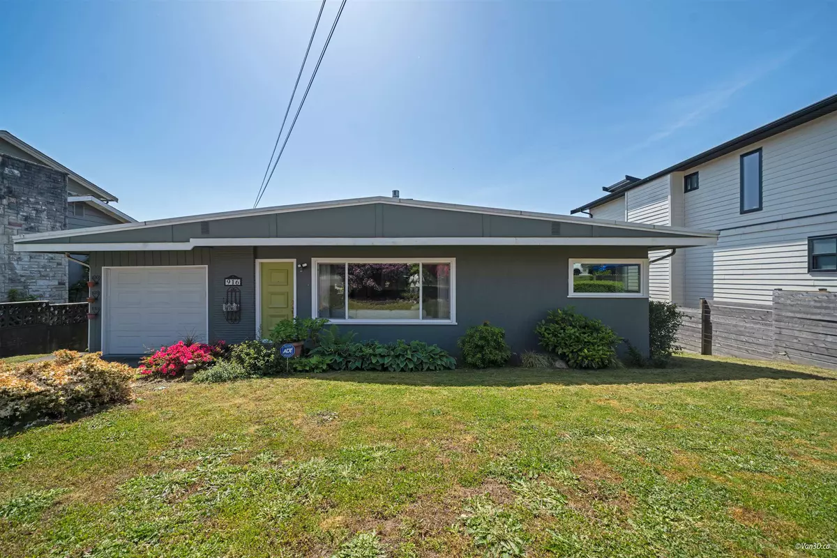 Coquitlam, BC V3K 2N6,916 Stewart AVE