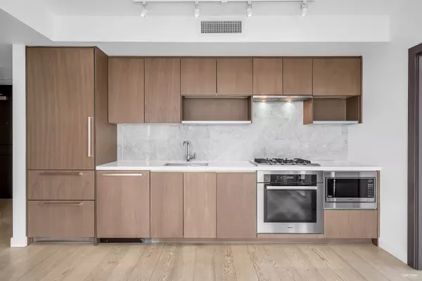 Vancouver, BC V6B 0P4,68 Smithe ST #1608