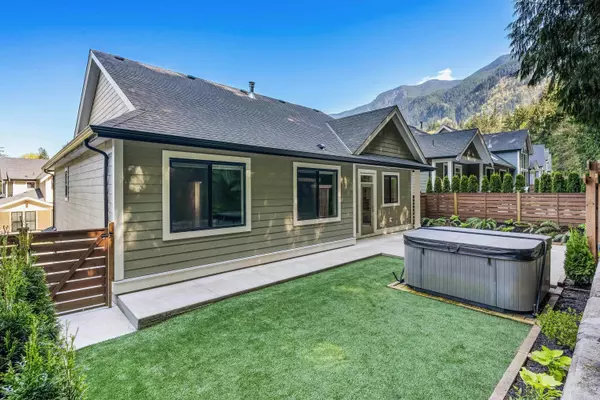 Lindell Beach, BC V2R 6G8,1880 Columbia Valley RD #83