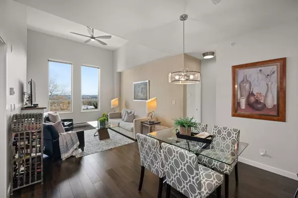 245 Ross DR #405,  New Westminster,  BC V3L 0C6