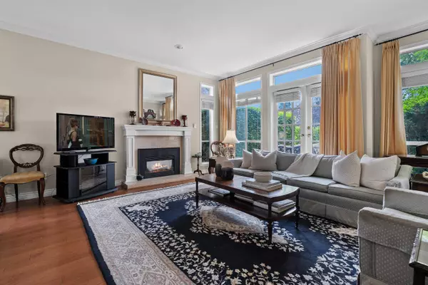 Vancouver, BC V5Z 4H6,670 W 26th AVE