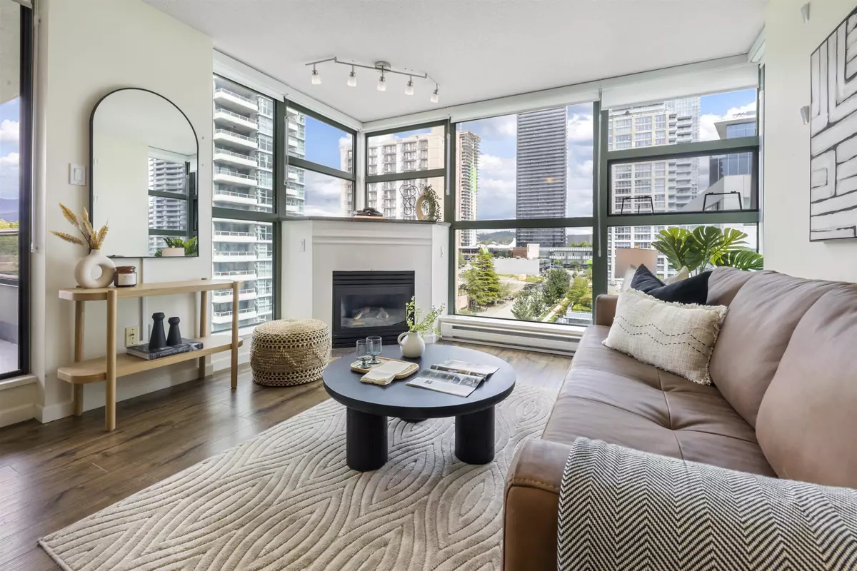 Burnaby, BC V5C 6R7,4398 Buchanan ST #906