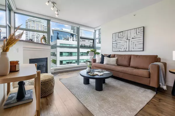 Burnaby, BC V5C 6R7,4398 Buchanan ST #906