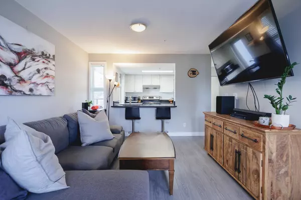 Port Coquitlam, BC V3B 7S8,1519 Grant AVE #305