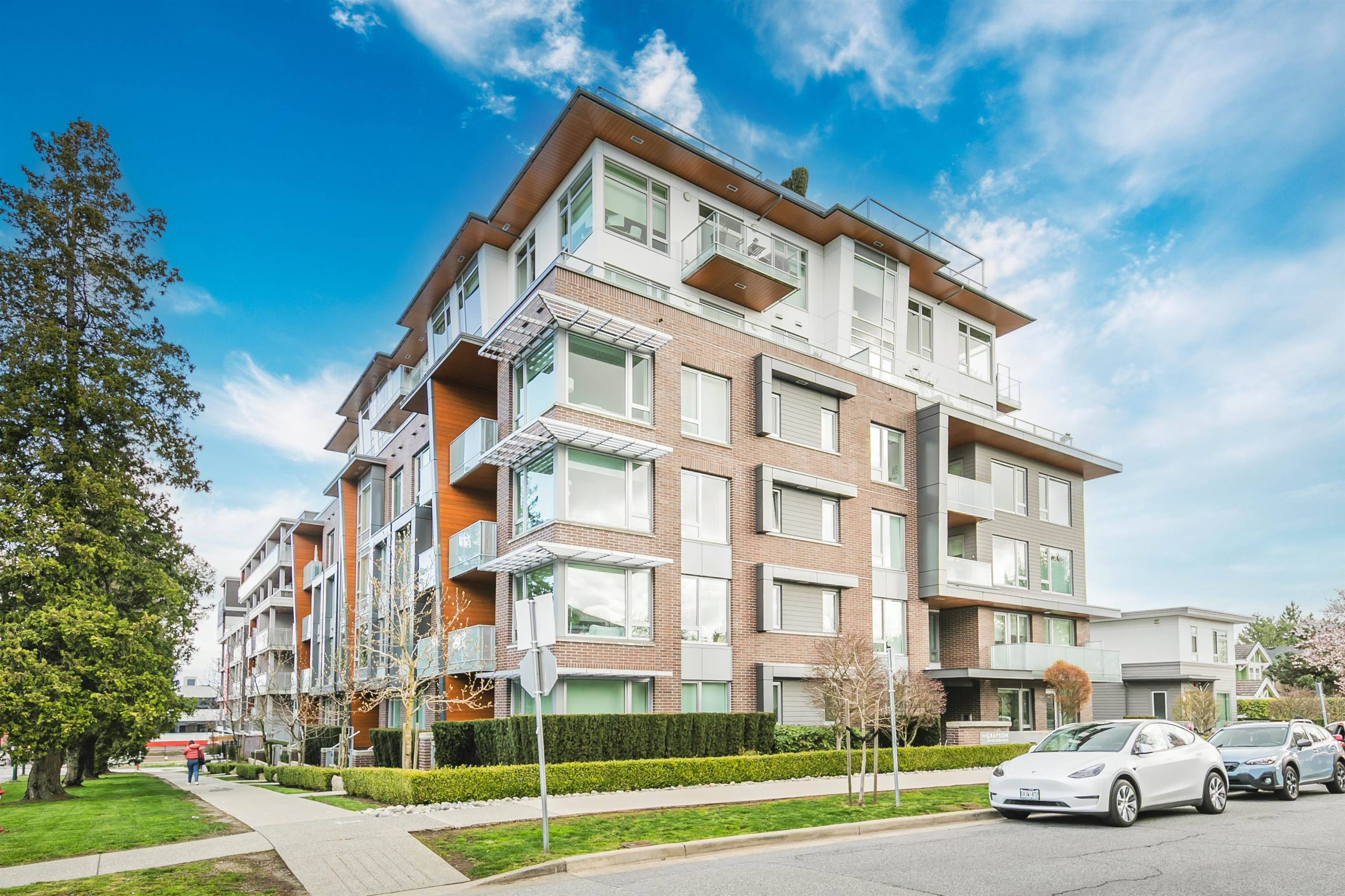 Vancouver, BC V5Y 0M8,489 W 26th AVE #309