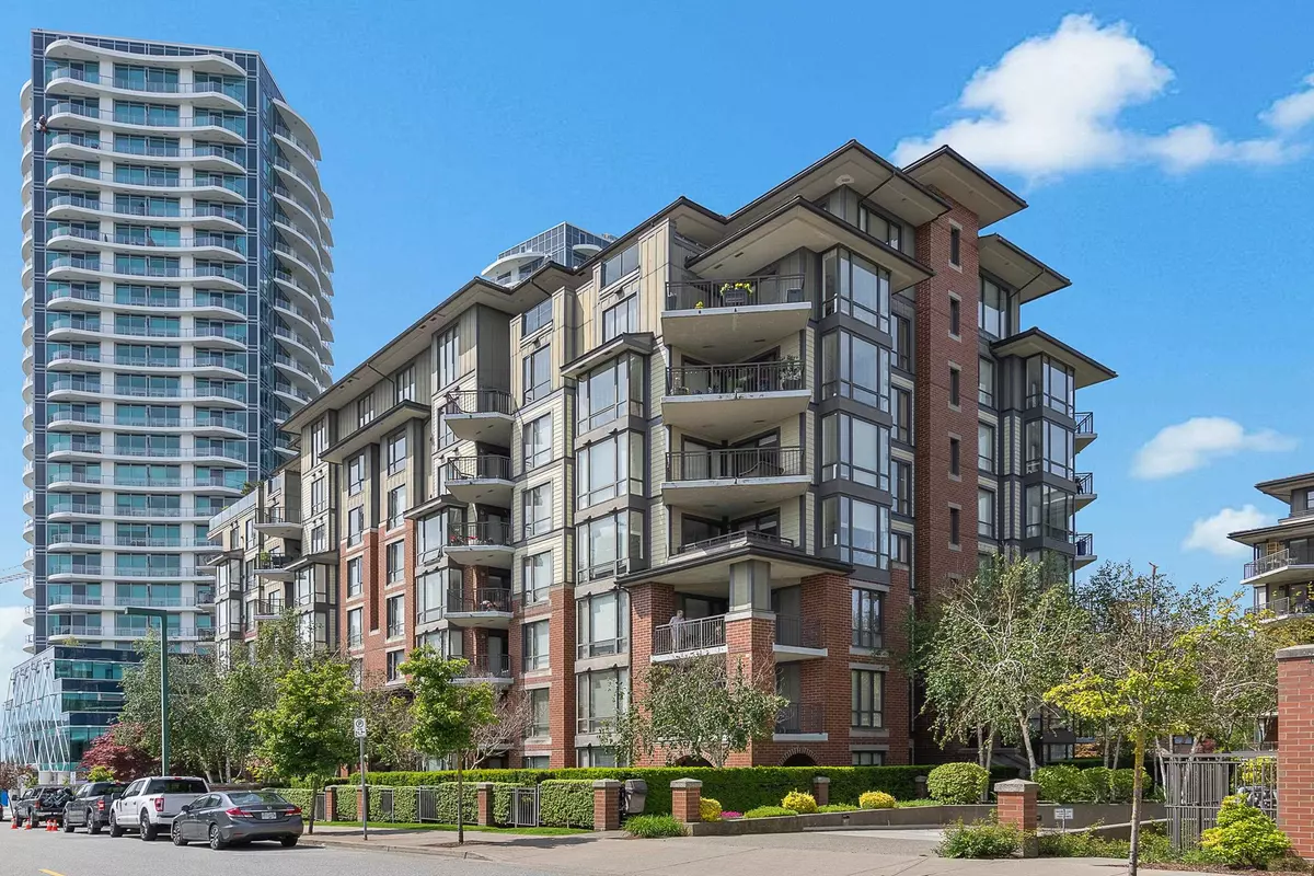 White Rock, BC V4B 5M1,1551 Foster ST #207