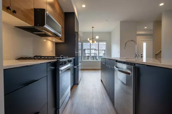 Maple Ridge, BC V2W 0K9,10640 248 ST #3