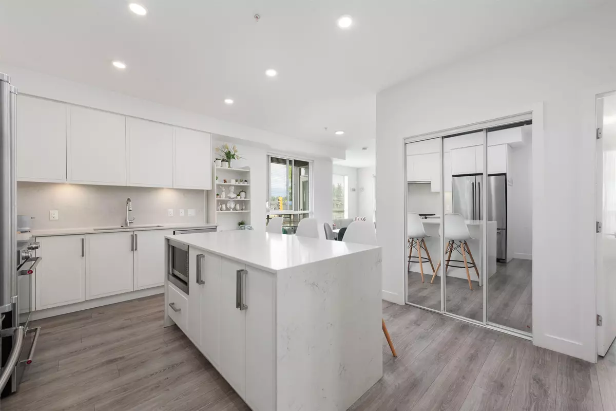 Coquitlam, BC V3J 0K5,700 Clarke RD #313