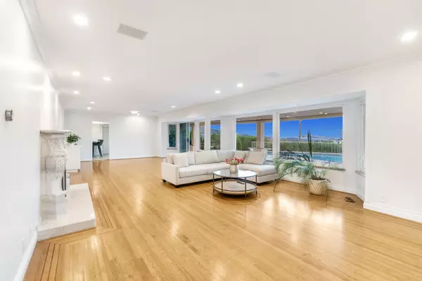 West Vancouver, BC V7S 2B3,1002 Eyremount DR